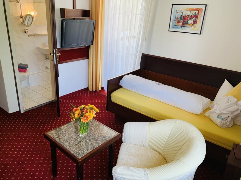 HP_Einzelzimmer_38__Seite_7-8